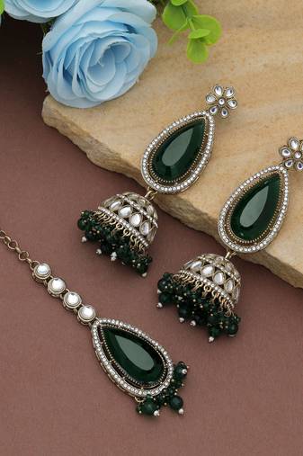 Green color kundan earrings tikka set
