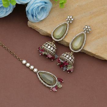Multi color kundan earrings tikka set 1