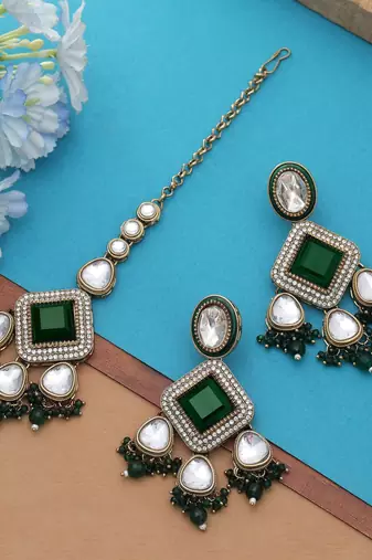 Green color kundan earrings tikka set