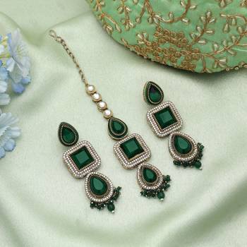 Green color kundan earrings tikka set 2