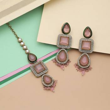 Light pink color kundan earrings tikka set 1