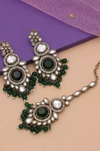 Green color kundan earrings tikka set
