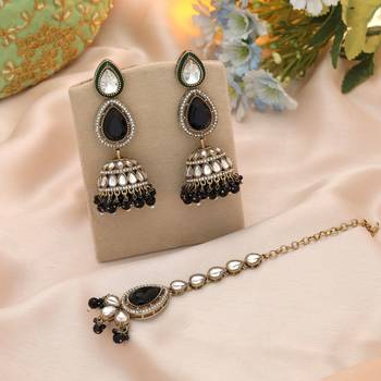 Black color kundan earrings tikka set 1