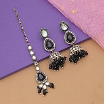 Black color kundan earrings tikka set 2
