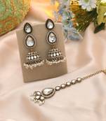 White color kundan earrings tikka set