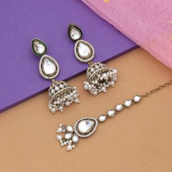 White color kundan earrings tikka set 2