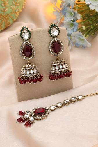 Maroon color kundan earrings tikka set