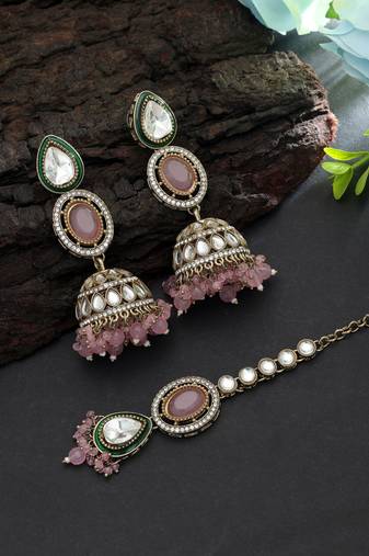 Light pink color kundan earrings tikka set