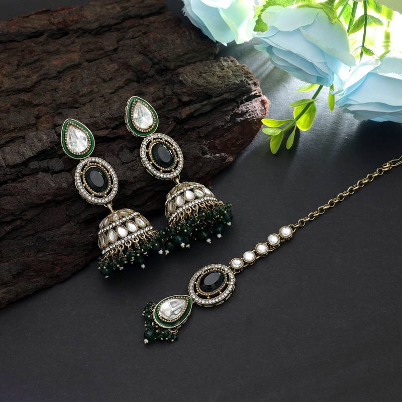 Green color kundan earrings tikka set