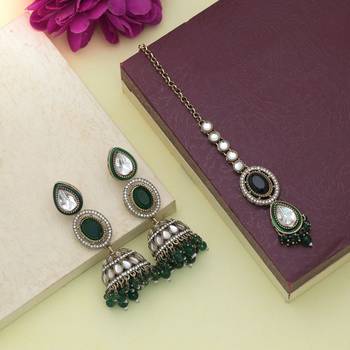 Green color kundan earrings tikka set 2
