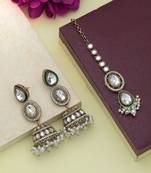 White color kundan earrings tikka set