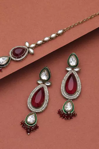 Maroon color kundan earrings tikka set