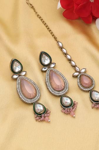 Light pink color kundan earrings tikka set