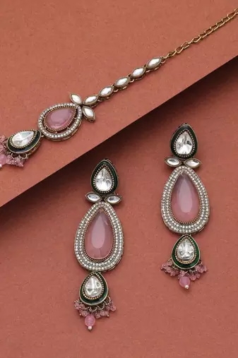 Light pink color kundan earrings tikka set