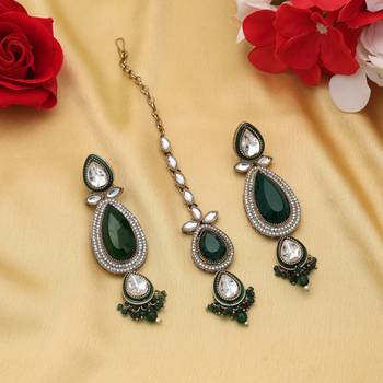 Green color kundan earrings tikka set 1