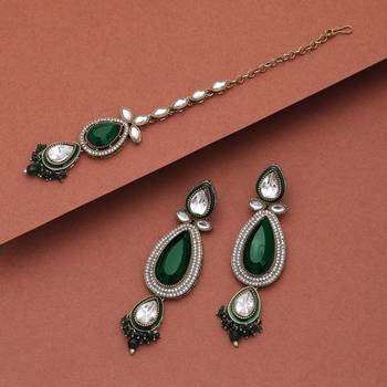 Green color kundan earrings tikka set 2