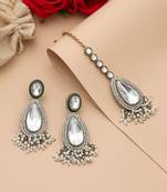 White color kundan earrings tikka set