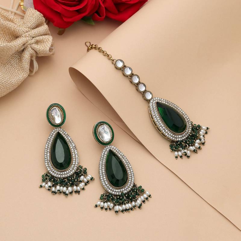 Green color kundan earrings tikka set