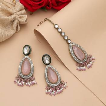 Light pink color kundan earrings tikka set 1