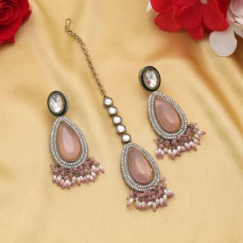 Light pink color kundan earrings tikka set 2