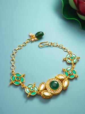 emerald green kundan bracelet 1