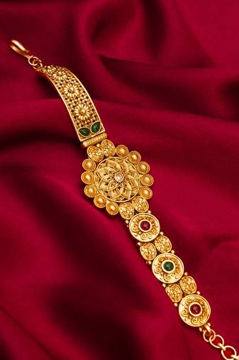 oval floral emerald bracelet