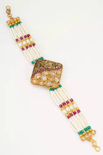 pearl bead bracelet