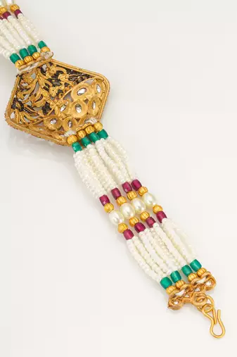 pearl bead bracelet