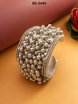 silver ball cluster bangle 1