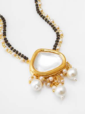 kundan pearl drop mangalsutra set 2