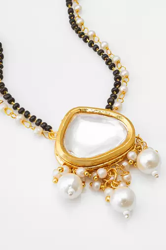 kundan pearl drop mangalsutra set