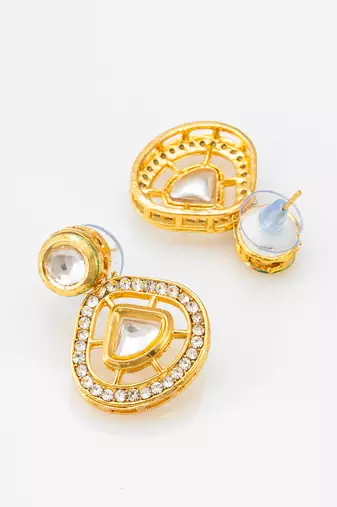 kundan mangalsutra set with black beads chain and crystal studded earrings