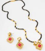 kundan mangalsutra set with pink stone square pendant and matching earrings