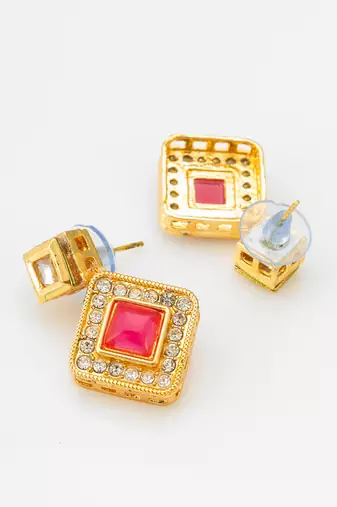 kundan mangalsutra set with pink stone square pendant and matching earrings