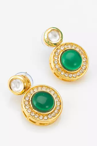 kundan mangalsutra set with green stone circular pendant and crystal earrings