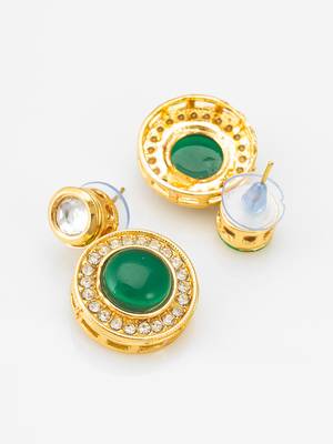 kundan mangalsutra set with green stone circular pendant and crystal earrings 4