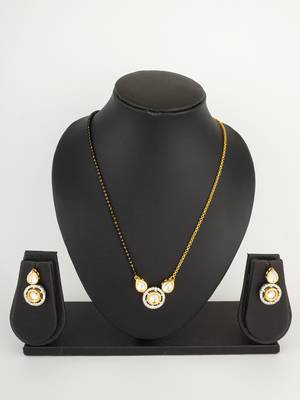 two-tone kundan mangalsutra set with polki and silver-tone crystal earrings 5