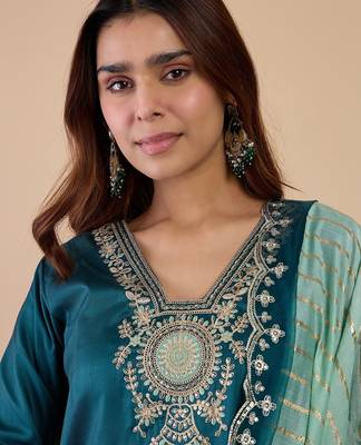 Women   s zora silk blend kurta pant set with chanderi striped dupatta | 4