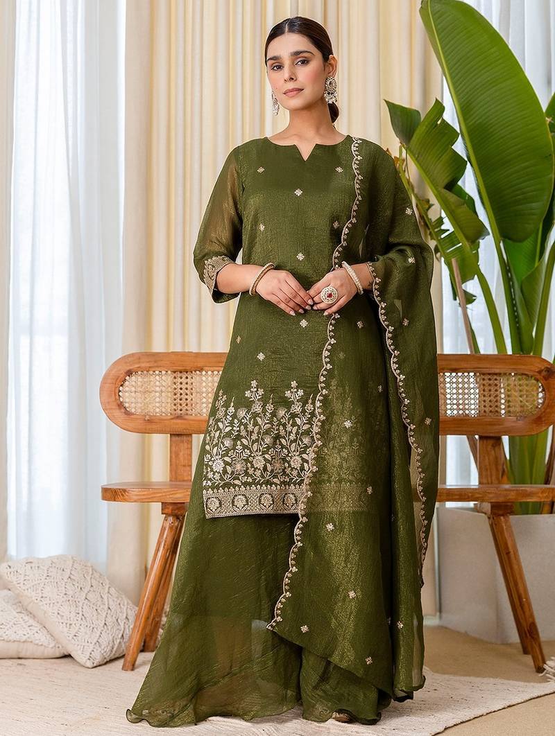 Women’s crush tissue silk blend kurta pant set with floral zari embroidery