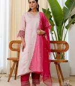 Women’s a-line brownie silk blend kurta pant set with embroidered organza dupatta