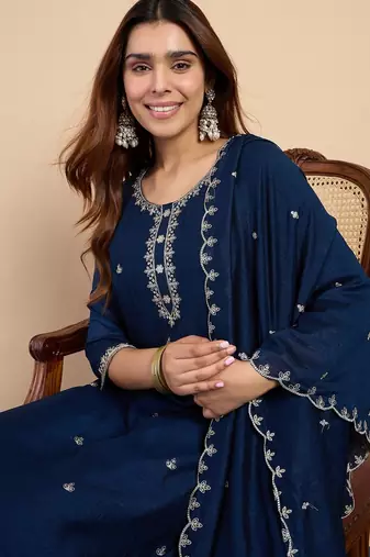Women   s vichitraa silk blend kurta pant set with vichitraa silk blend dupatta