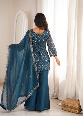 Teal-blue crunchy silk kurta set with sequence & jari work 3