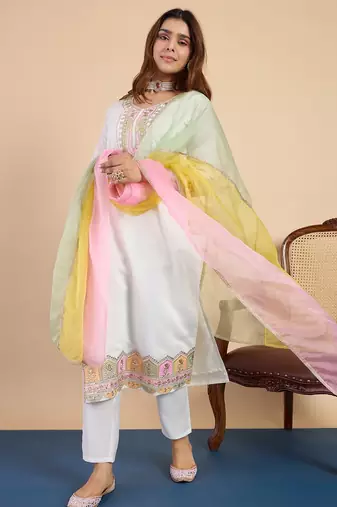 Women   s silk blend blend kurta pant set with lace border silk blend dupatta