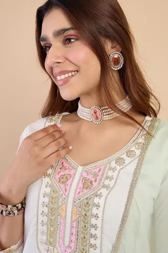 Women   s silk blend blend kurta pant set with lace border silk blend dupatta
