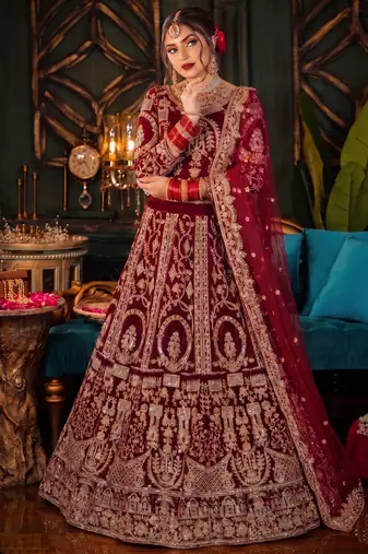 DESIGNER MAROON VELVET FABRIC WEDDING BRIDAL LEHENGA CHOLI SEMI STITCHED