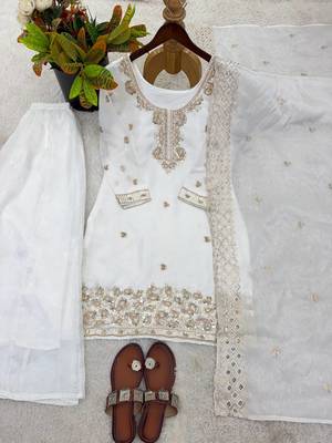 White gmy choo silk embroidered sharara set 4