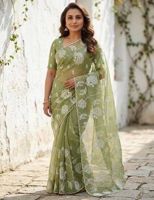 green gold crush embroidered saree with blouse 1