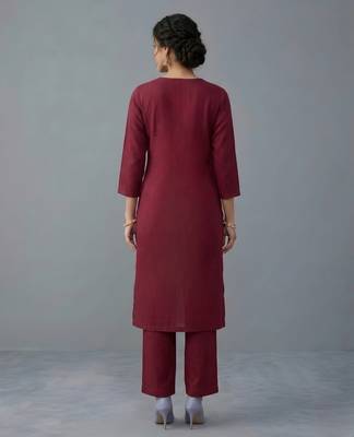 Maroon embroidered rayon kurta set 4