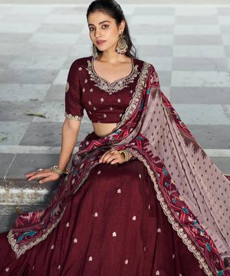 maroon silk blend embroidered lehenga choli 3
