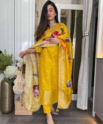  yellow embroidered viscose organza jacquard kurta pant set with printed dupatta 4
